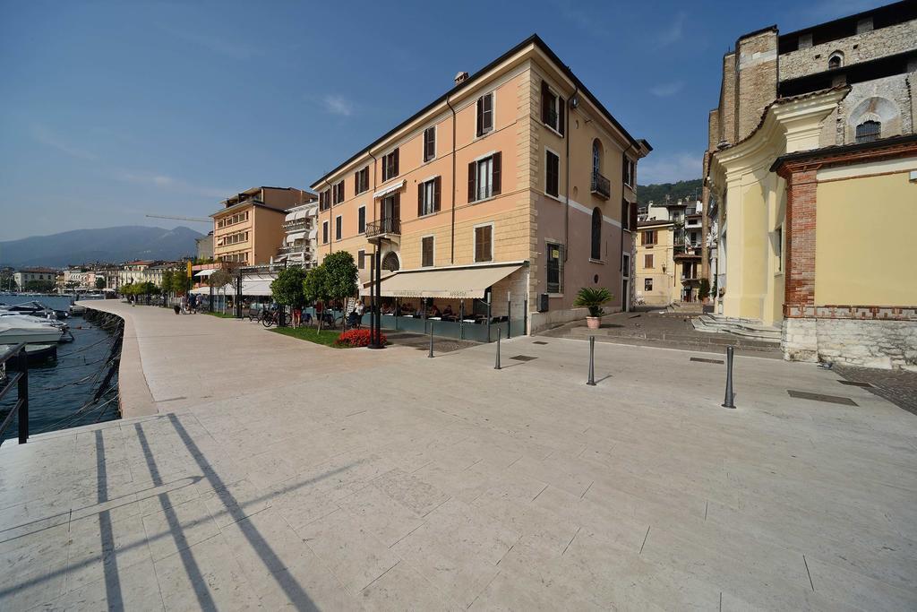 Antico Palazzo Signorile Apartment Salo Exterior photo